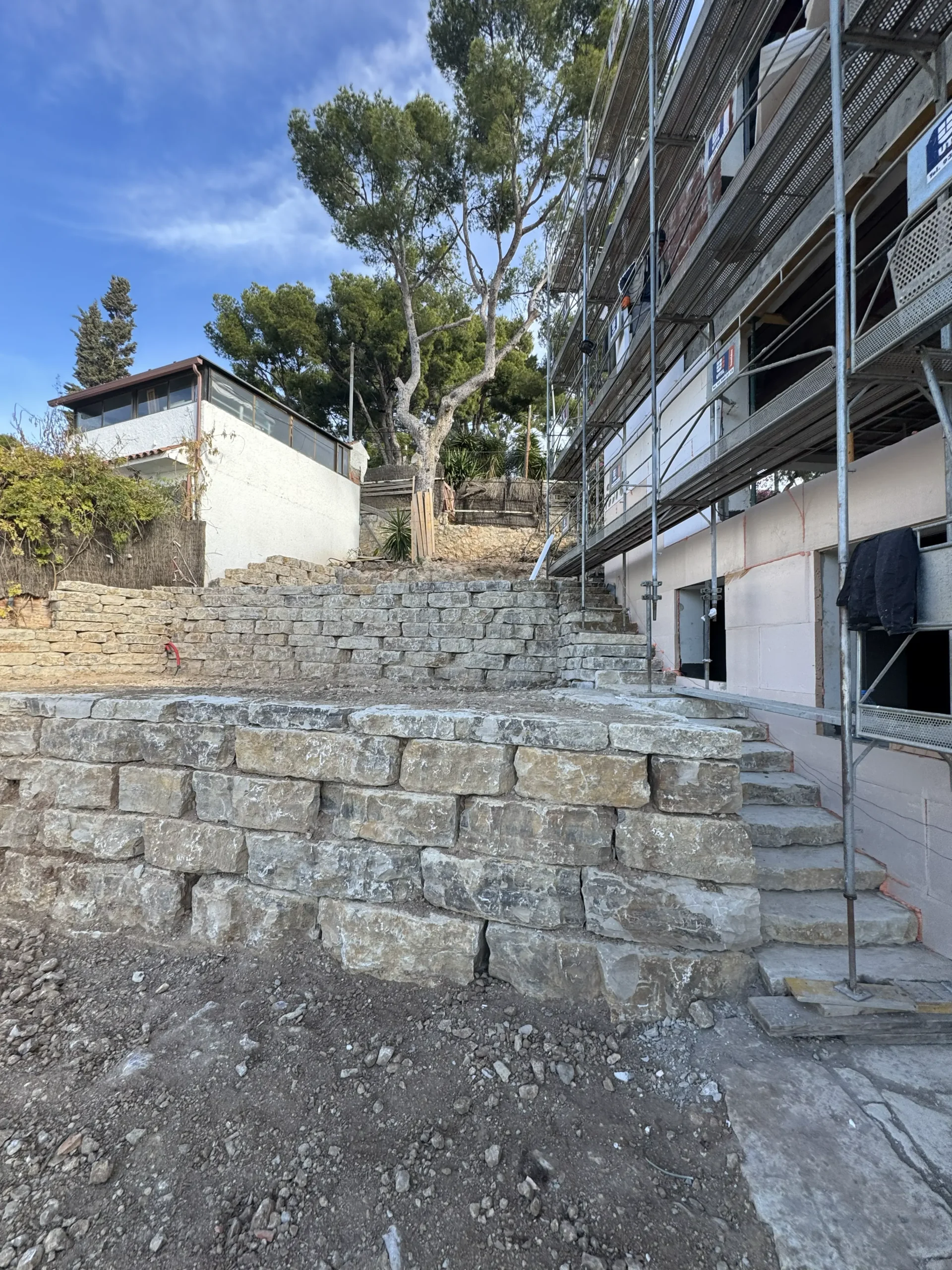 Exterior wall construction integrated into the renovation design