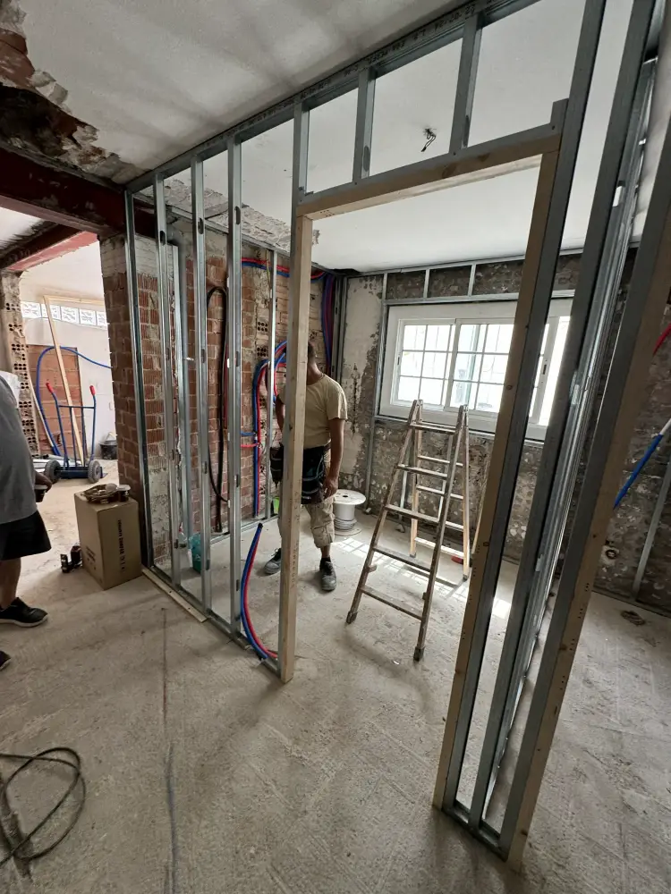 Nuevas instalaciones y trabajos de pladur en Rocamar