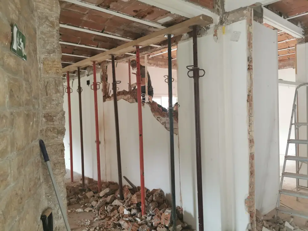 Pedralbes barcelona renovation – derribos y apeos foto  011