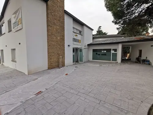 Pedralbes barcelona renovation – hormigon impreso proceso y acabado  003