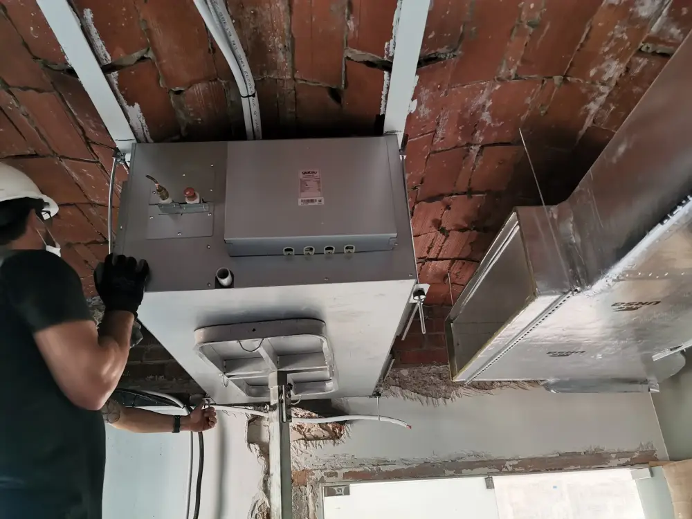 Pedralbes barcelona renovation – preparacion instalacion maquinas de climatizacion 002