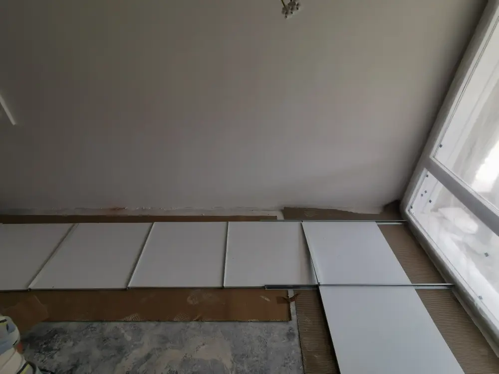 Pedralbes barcelona renovation – suelo y falso techo proceso  001