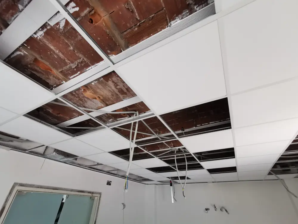 Pedralbes barcelona renovation – suelo y falso techo proceso  004