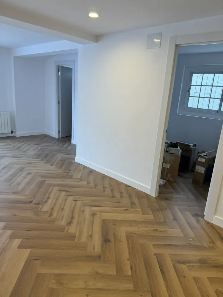 Finished laminate flooring interior in Rocamar Sant Pere de Ribes
