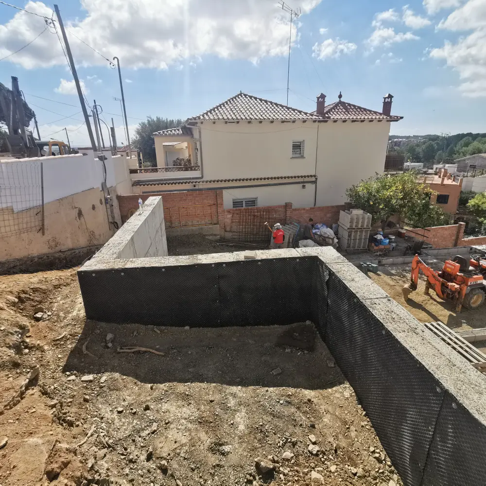 Reinforced foundation construction detail