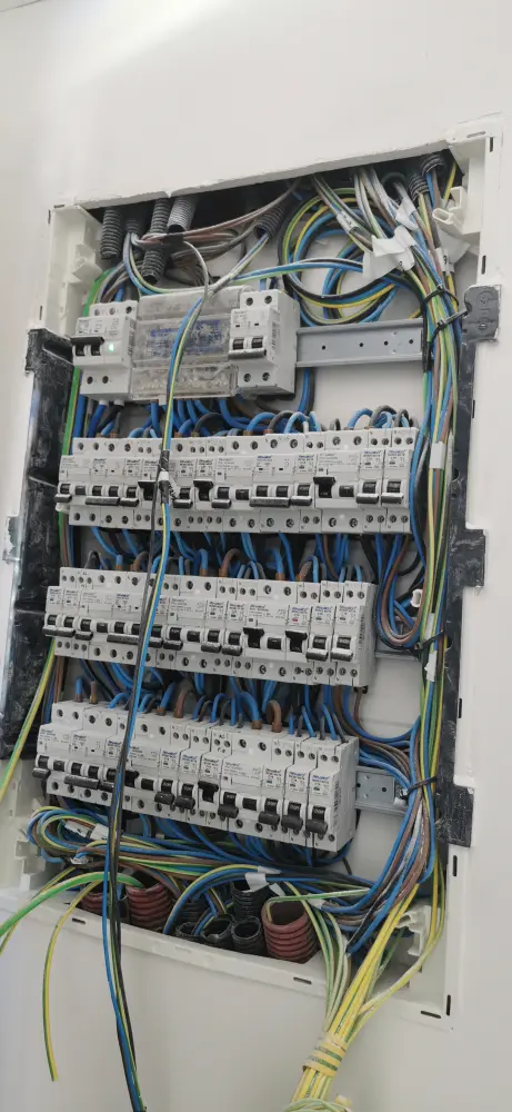 Water electricity and telecommunications work coordinated on site